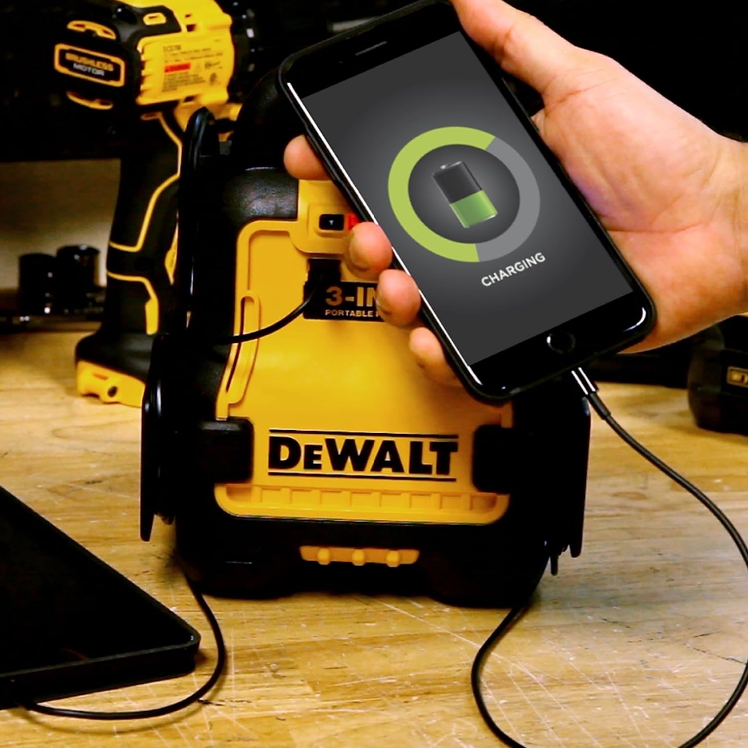 DeWalt DXAE20VBBK Battery Booster with 20V XR 5 AH Lithium-Ion Battery and DCB115 Battery Charger - E.S.N Tools