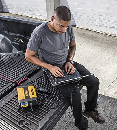 DEWALT Inverter 1000W Power Car Converter DXAEPI1000 - E.S.N Tools