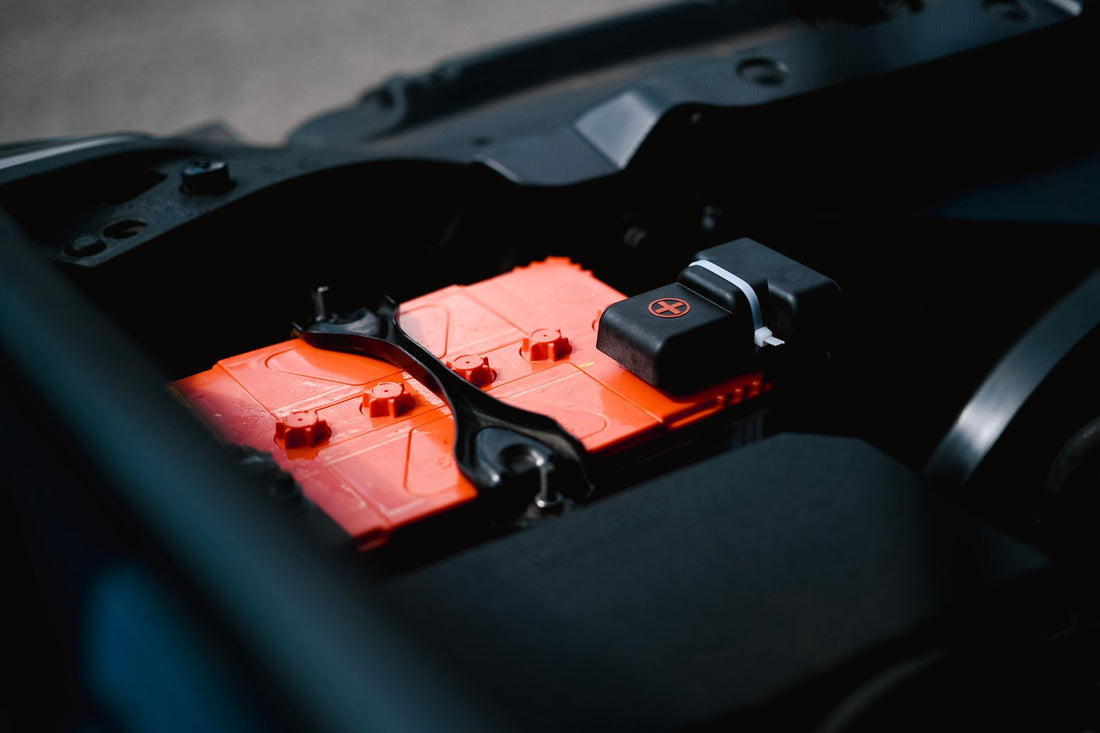 DXAEPS14-Type2 1400A Portable Jump Starter Review: Ontario Service-Bay Field Test