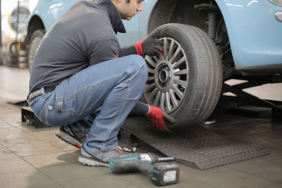 DEWALT Automotive Inflator Pressure Consistency Tested Across 211 Service Calls — The Variance That Affects Tire Safety